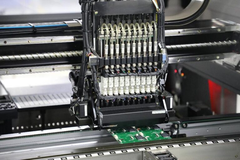 SMT-programming-2-768x512