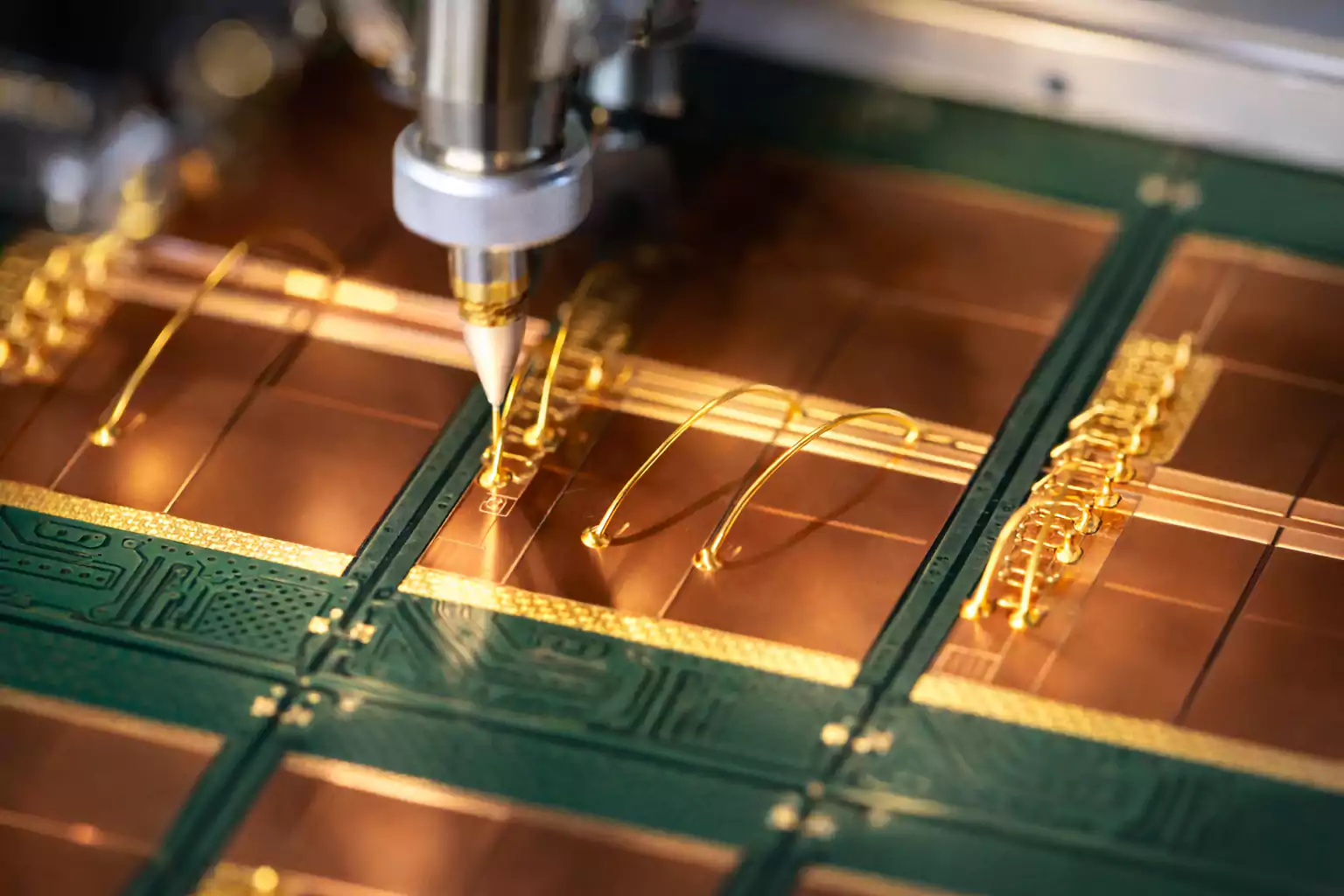 Automatic gold wire bonding on green PCB pads