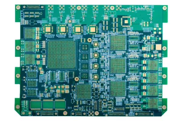 תקריב של לוח HDI PCB